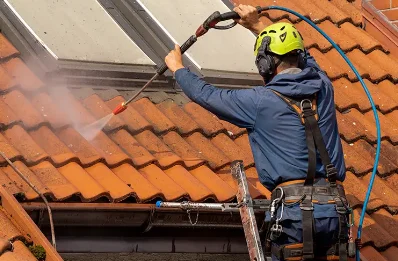 Démoussage et hydrofuge de toiture à Hérange